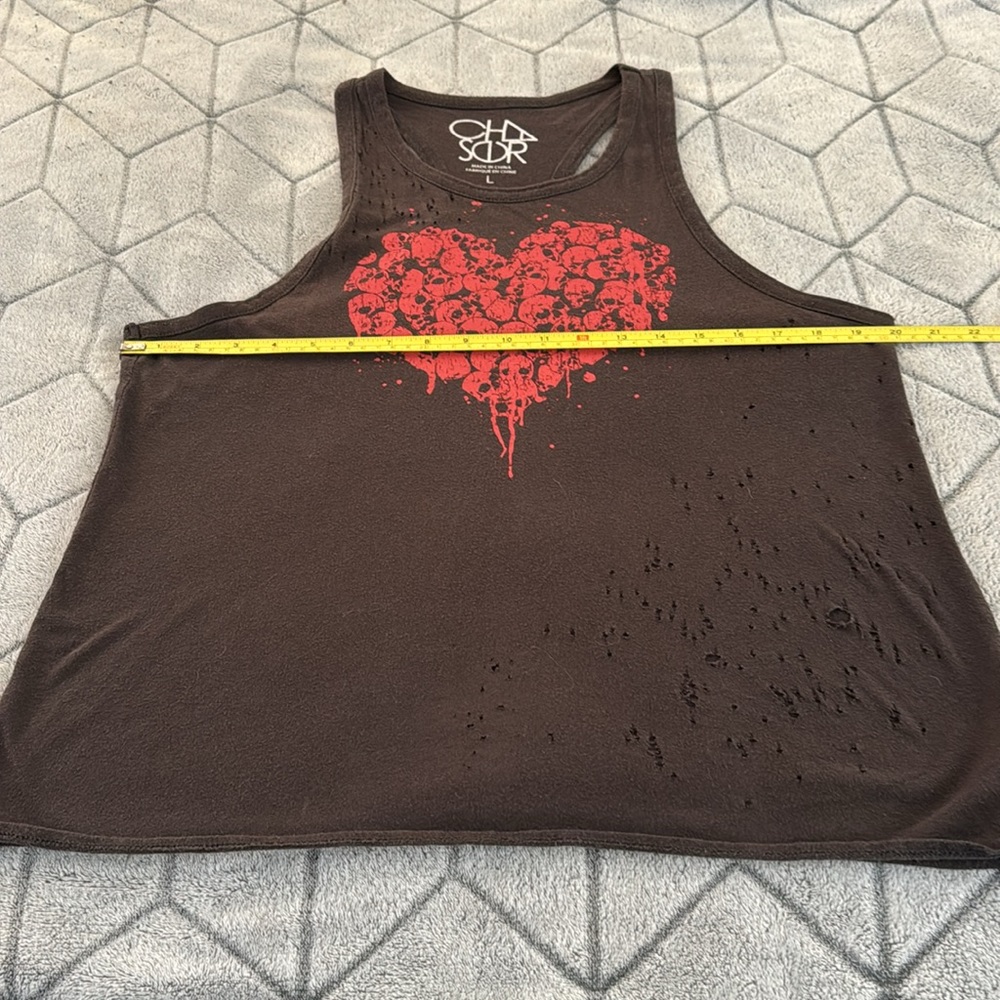 EUC Chaser Distressed Bleeding Heart Skull Tank - Large - Picture 11 of 12